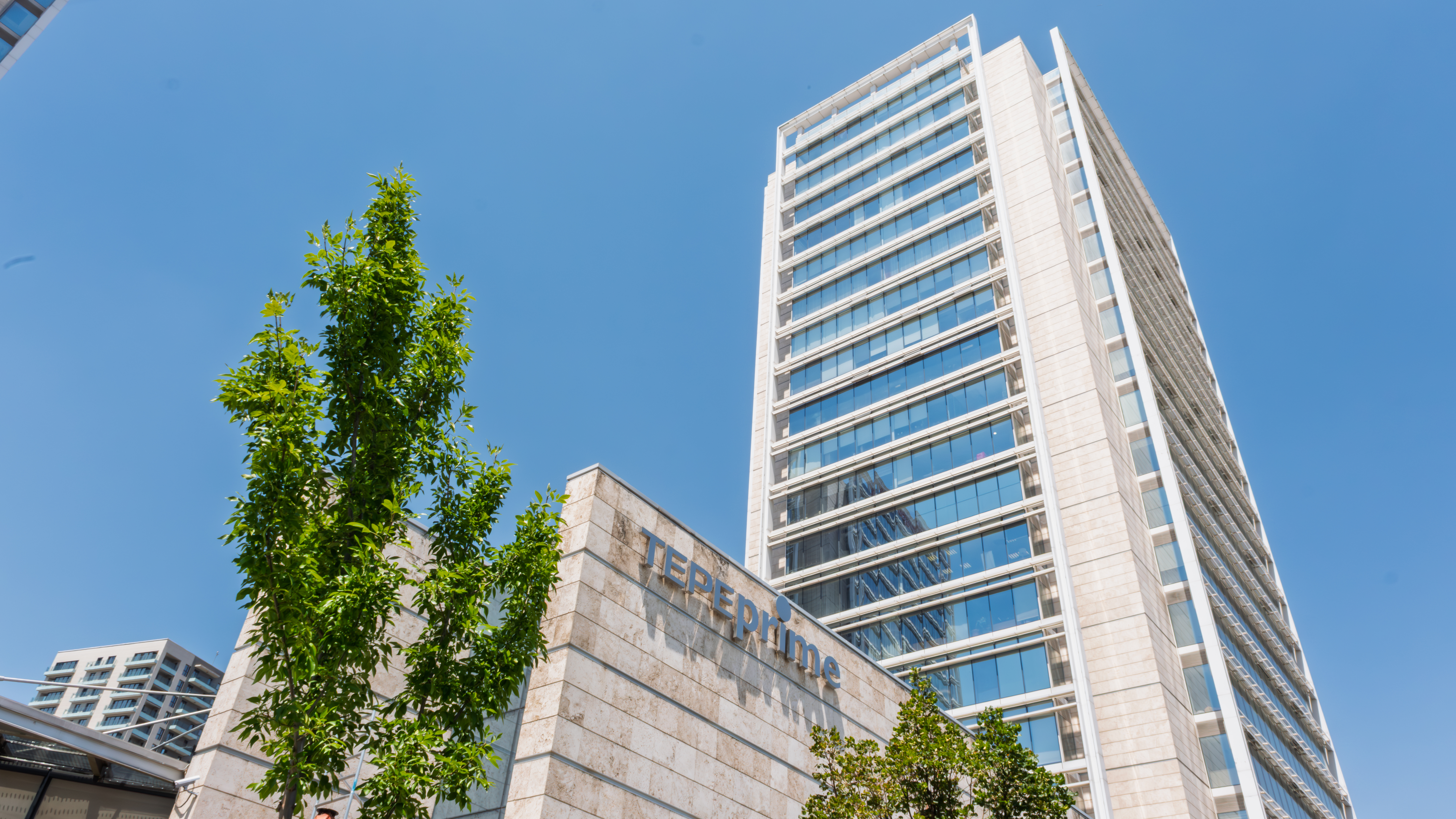 Estenik clinic building